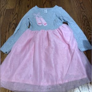 This really pretty ballerina shoe dress size 10 for kids